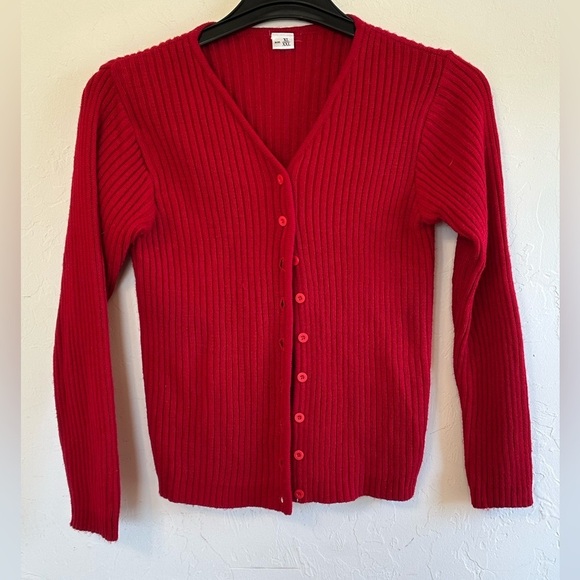 Red Ribbed V-Neck Button Front Cardigan Sweater Sz XL - Picture 1 of 11